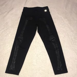 GapFit leg bone fitpants